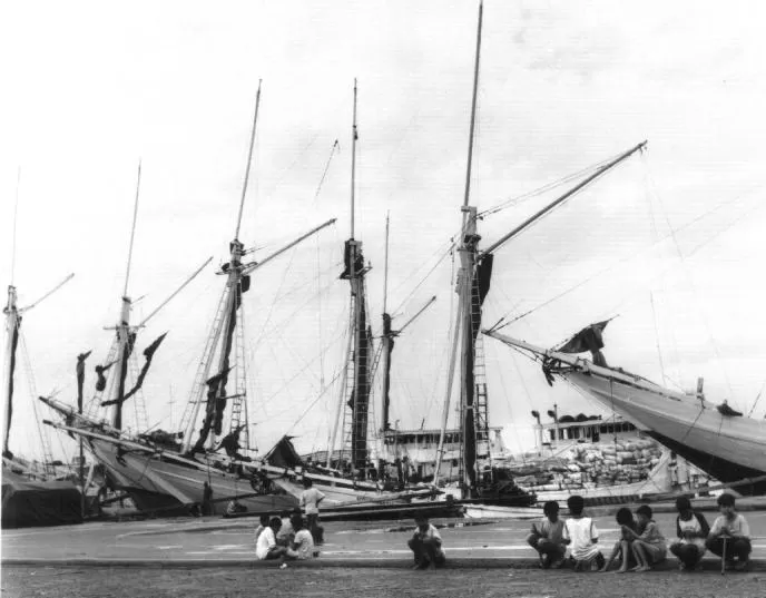 sejarah phinisi