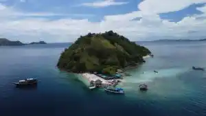 Wisata di Pulau Kelor Labuan Bajo: Keindahan Alam dan Petualangan yang Menakjubkan